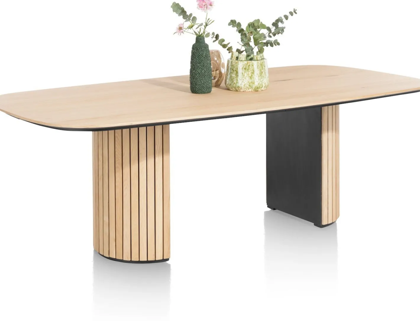 Best Henders en Hazel Pavie Eettafel Natural