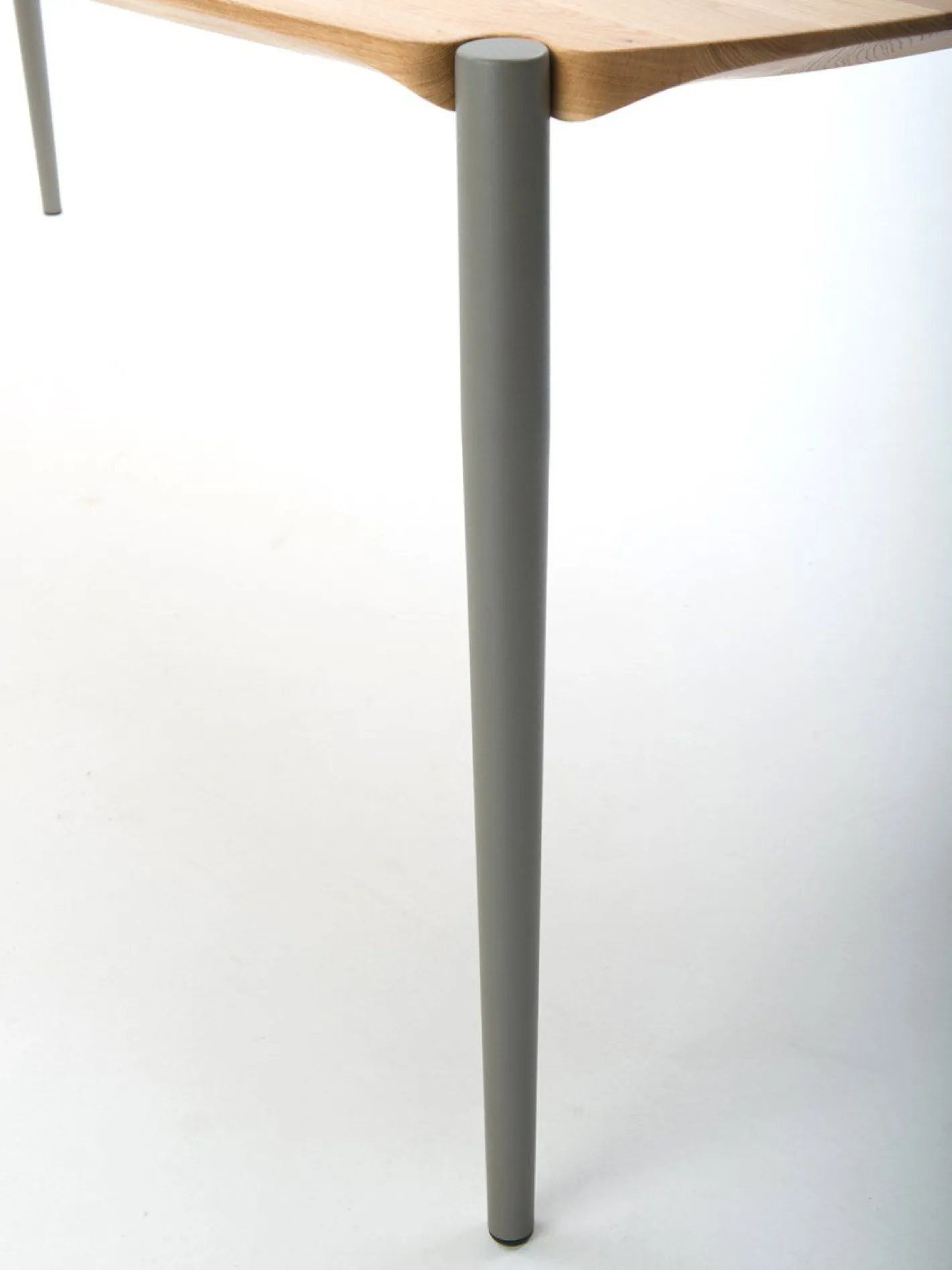 Outlet Bert Plantagie Poppy Eettafel Pale Grey