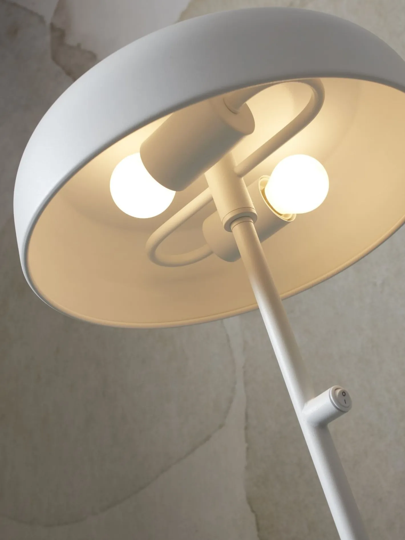 Online It's about RoMi Porto Vloerlamp White