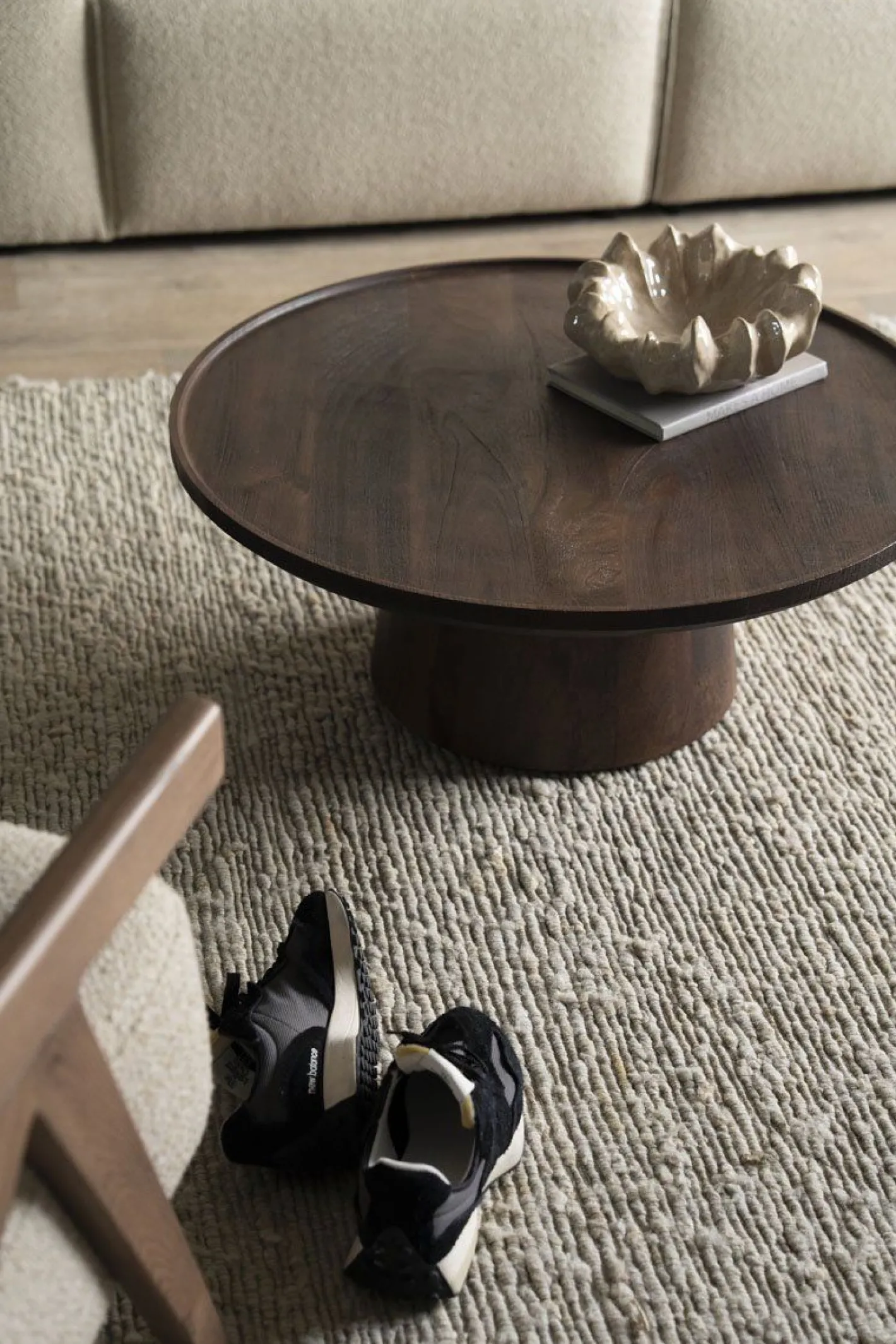 Hot Eleonora Ron M Salontafel Bruin