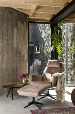 Hot Henders en Hazel Salerno Hocker Camel