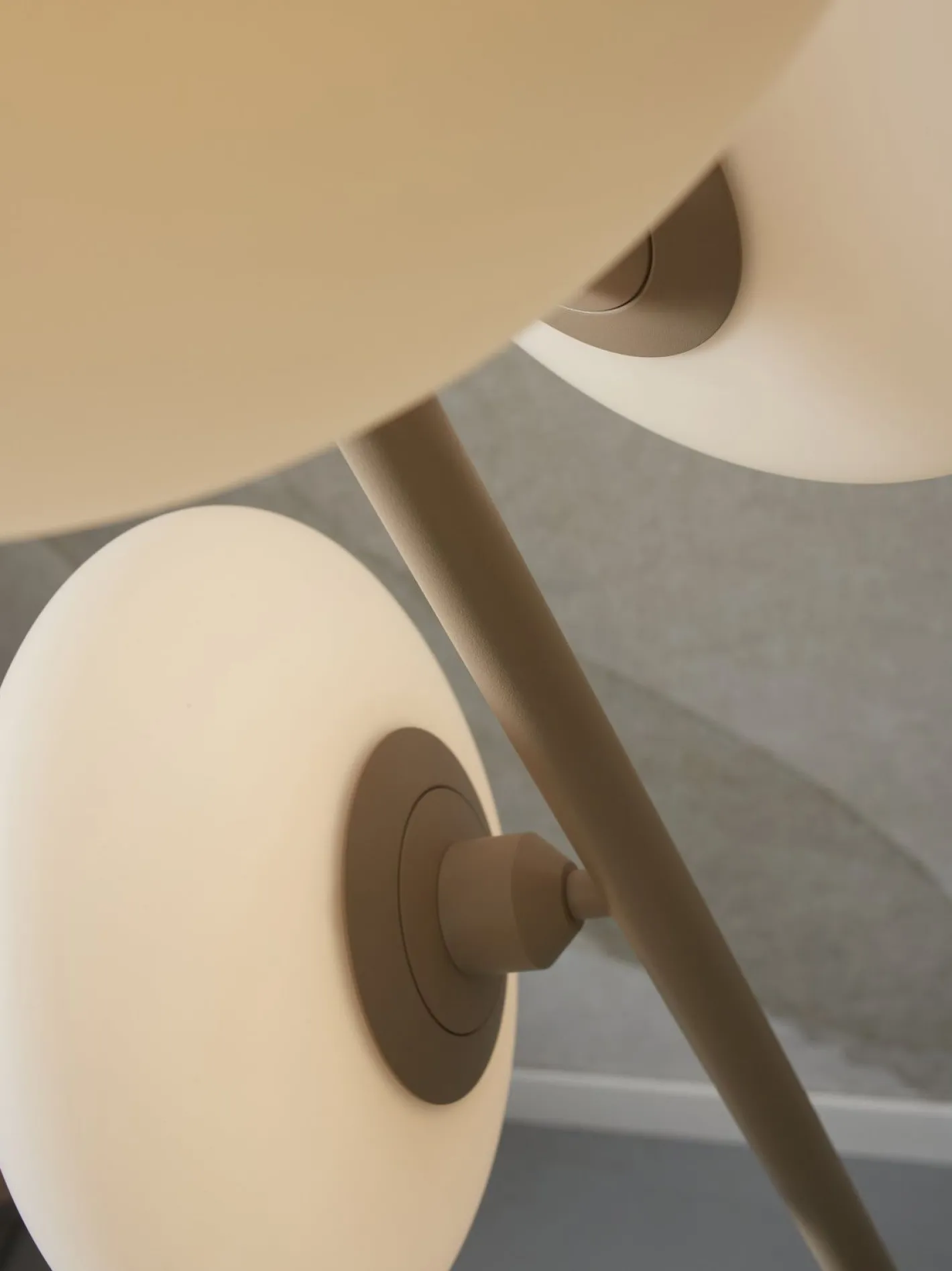 It's about RoMi Sapporo Vloerlamp White, Zand