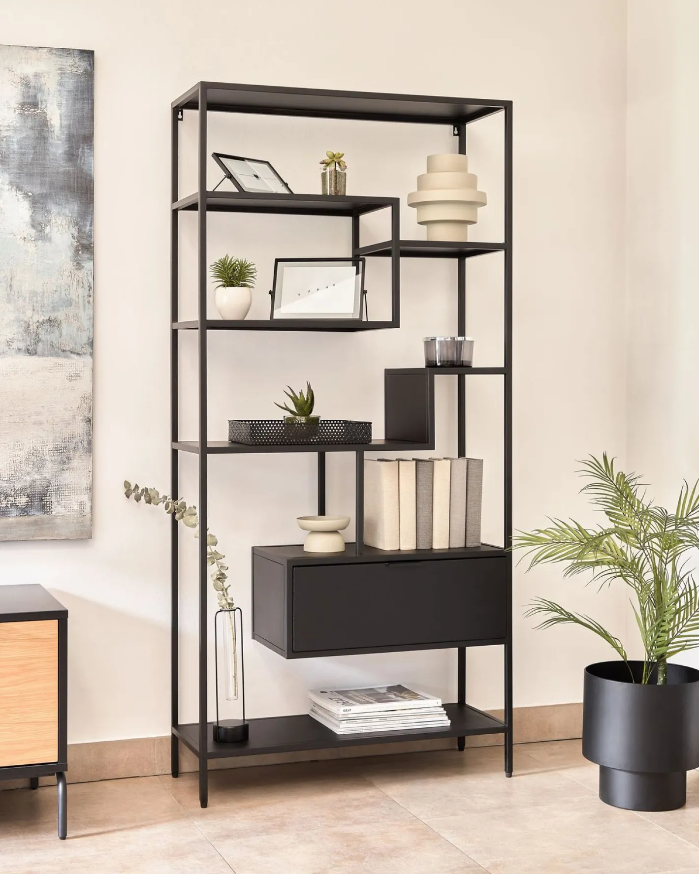 Kave Home Shantay Vakkenkast Zwart