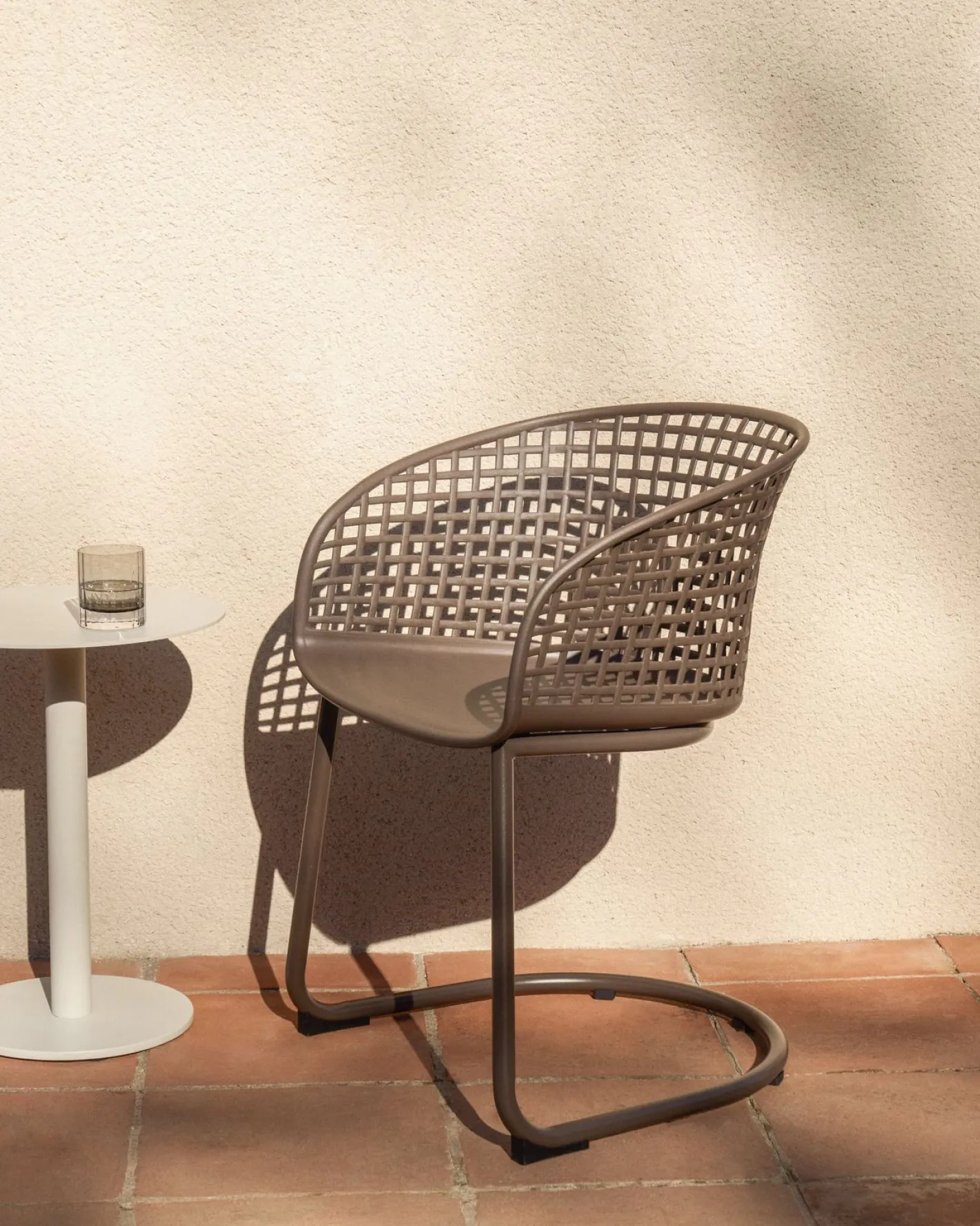 Best Kave Home Tenaro Tuinstoel Bruin