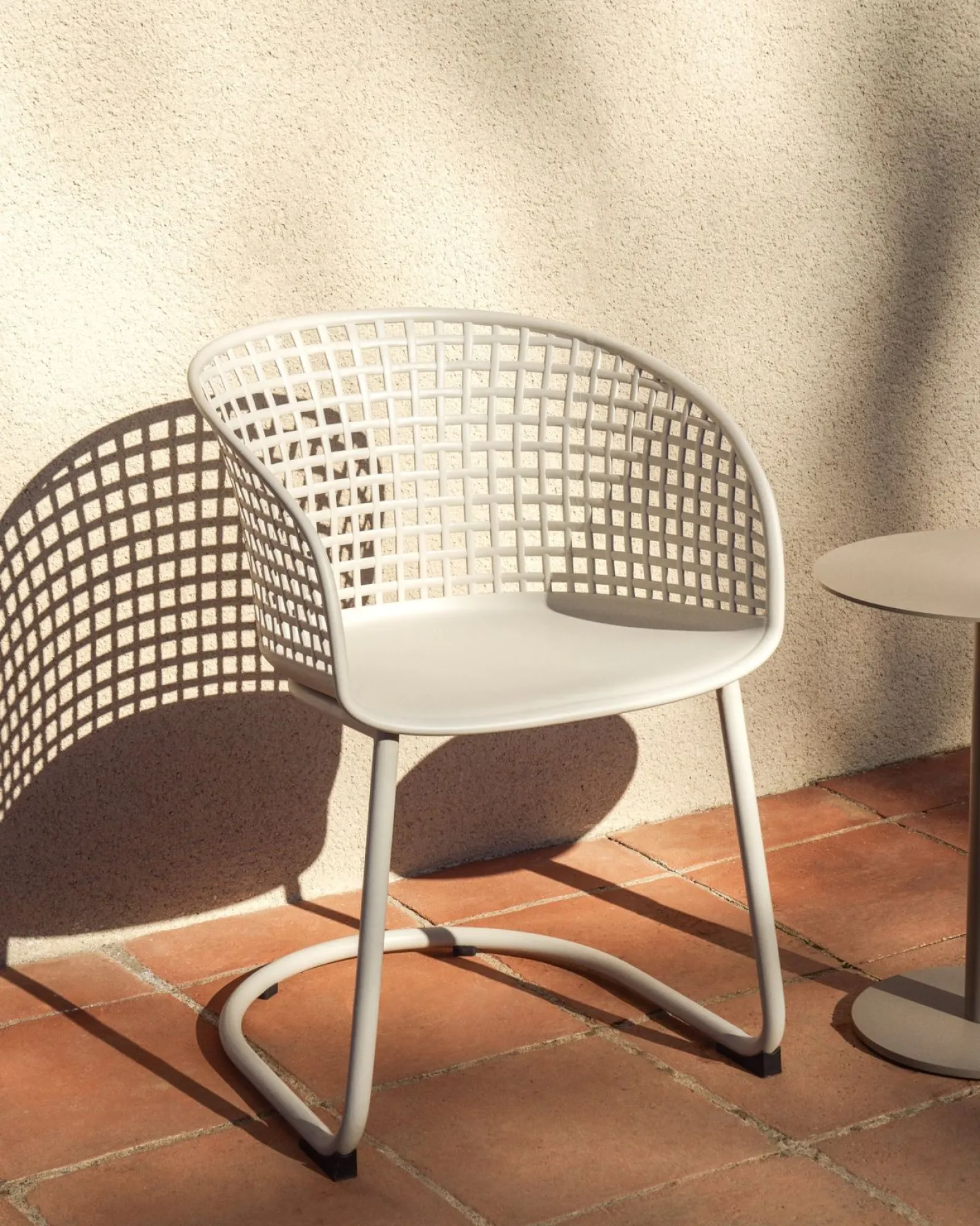 Best Kave Home Tenaro Tuinstoel Beige