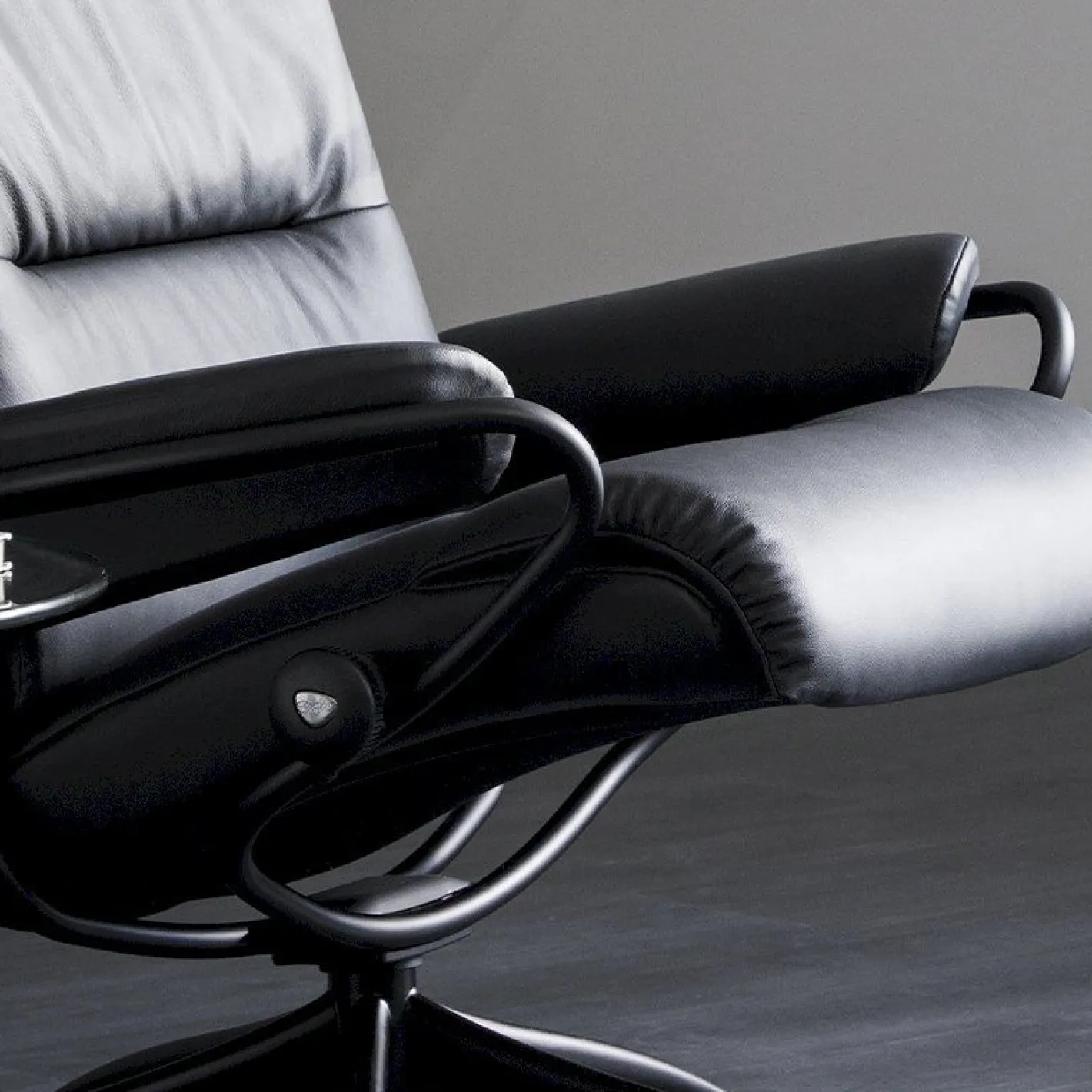 Discount Stressless Tokyo High Relaxfauteuil + Hocker Black