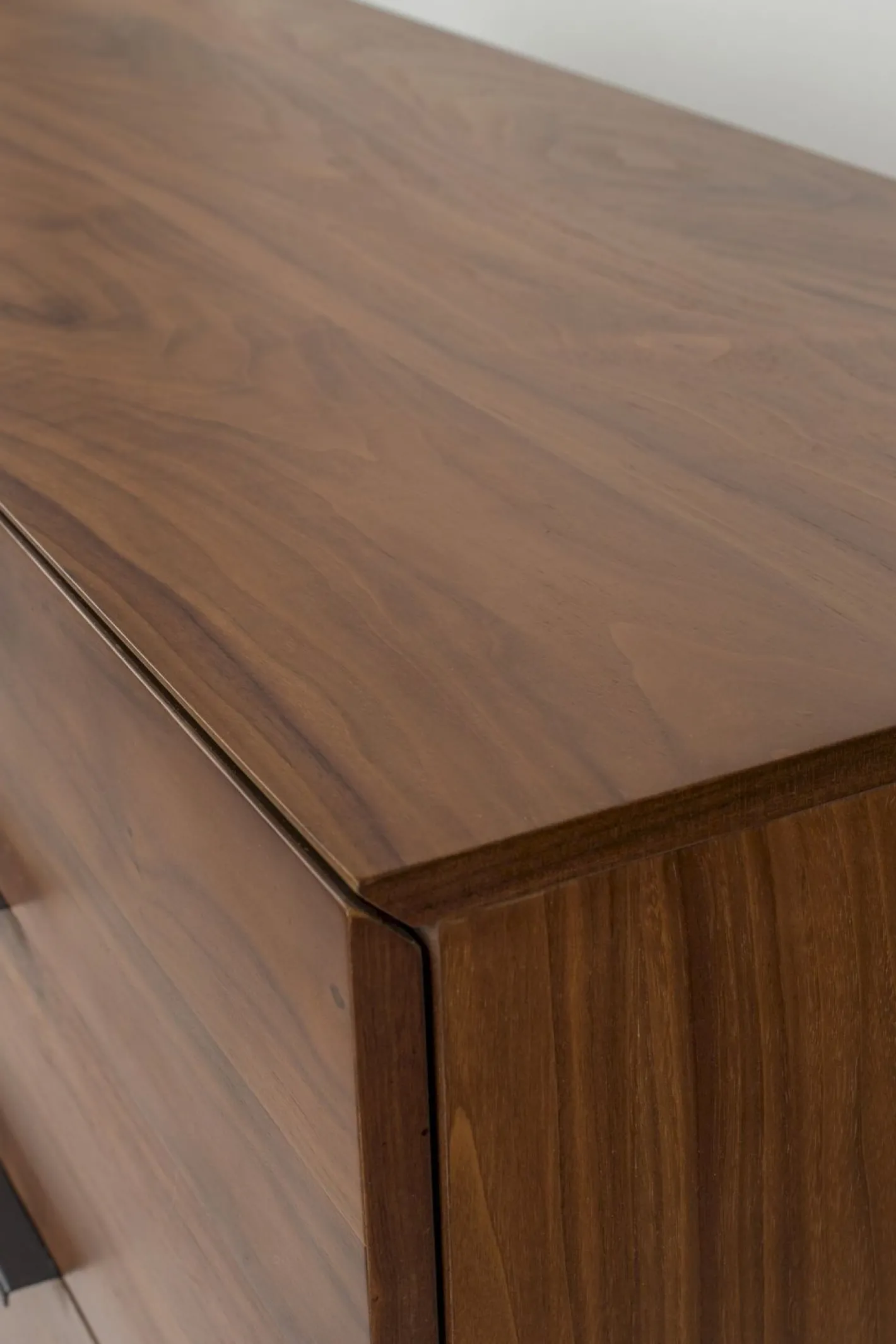 Zuiver Travis Dressoir Walnut