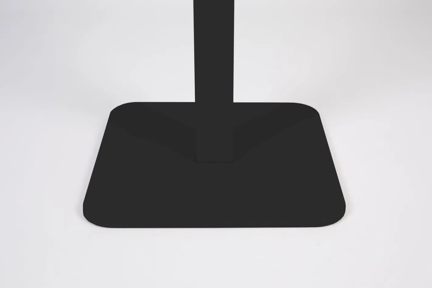 New Zuiver Vondel Bistro Tuintafel Black